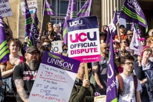 Leeds UCU and Unison strike. 25.03.2022