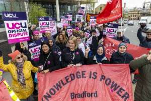 Bradfordcollege_strike_UCUriising_002